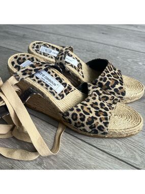 Andre Assous made in Spain ankle tie Leopard Print Espadrille Wedges 8.5